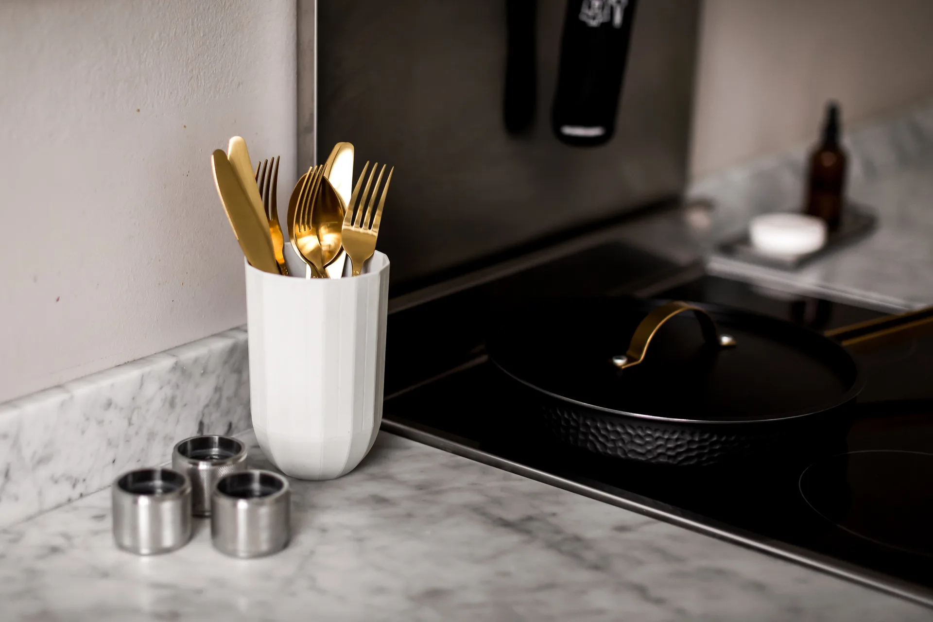 Talheres Vargen & Thor, 16 peças, Nimbus, latão Vargen & Thor