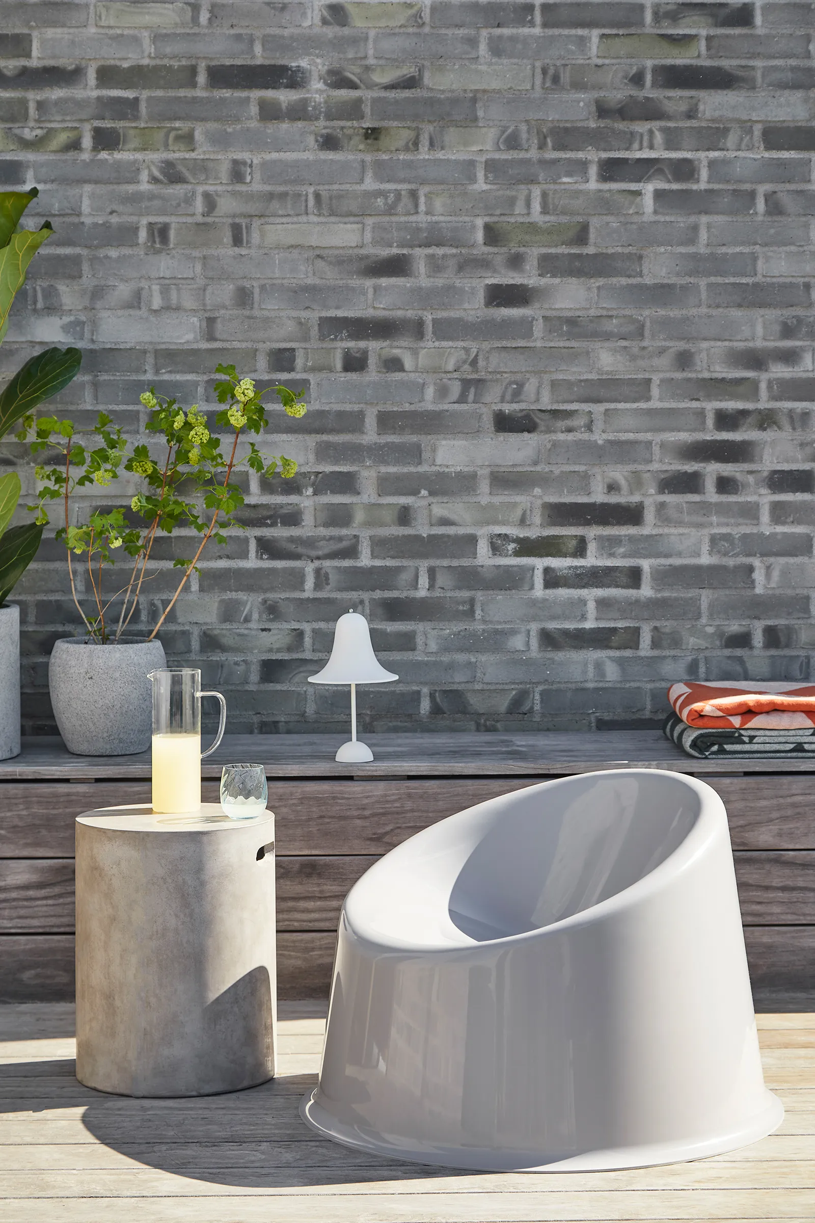 Candeeiro de mesa portátil Pantop 30 cm, Branco mate Verpan