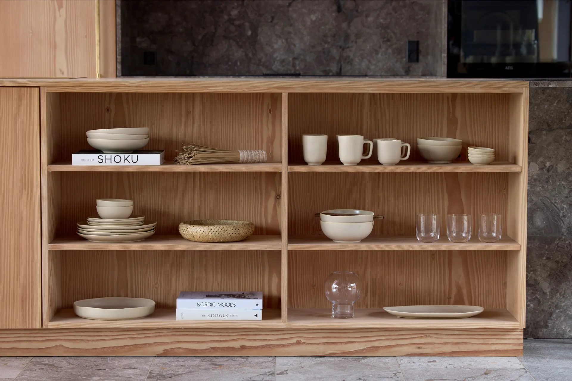 Shoku prato de servir Ø28 cm, Bege Villa Collection