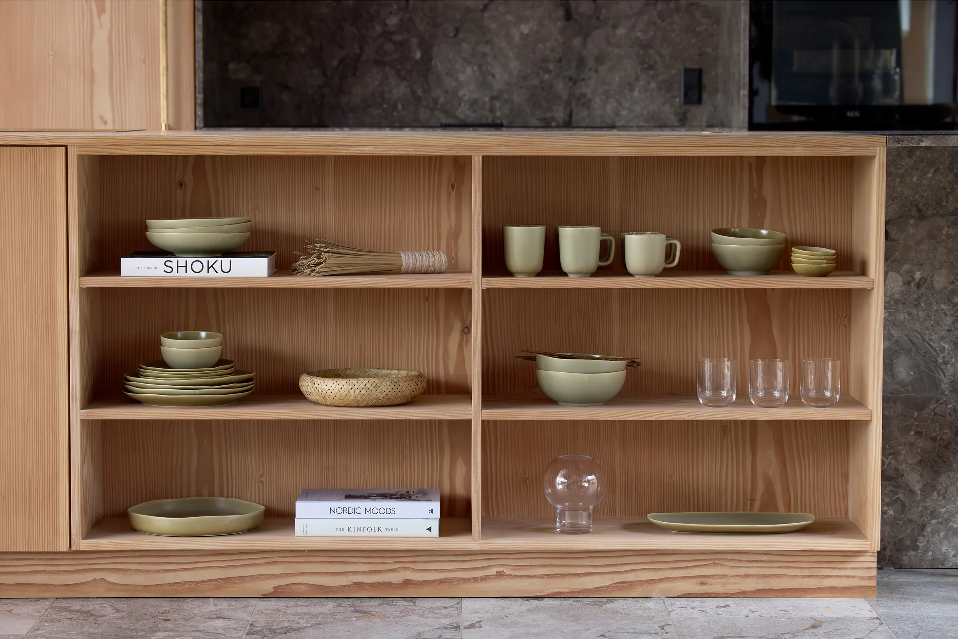 Shoku prato de servir Ø28 cm, Verde puro Villa Collection