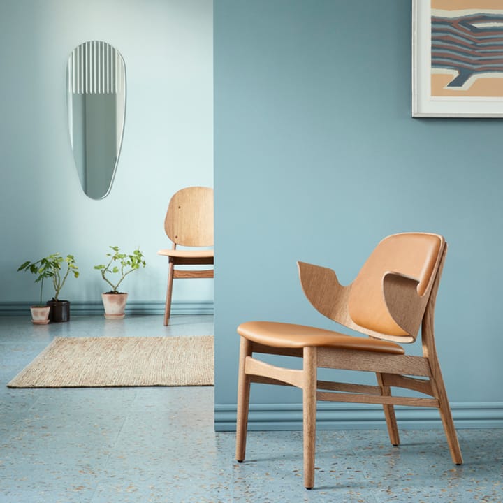 Cadeira lounge Gesture, Couro Silk 250 Conhaque, estrutura de carvalho com óleo de teca Warm Nordic