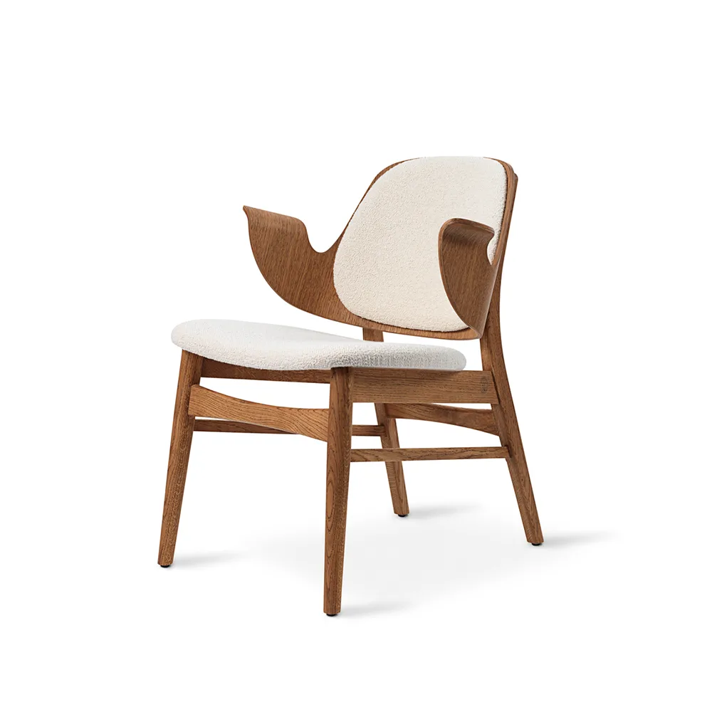 Cadeira lounge Gesture, Tecido creme Barnum24, estrutura carvalho verniz Warm Nordic