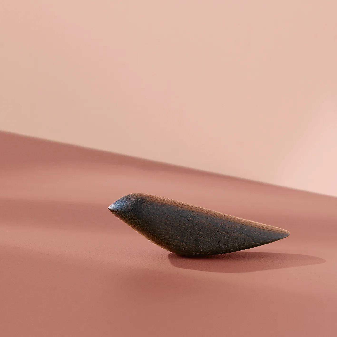 Decoração L Twirling Bird, carvalho fumado Warm Nordic