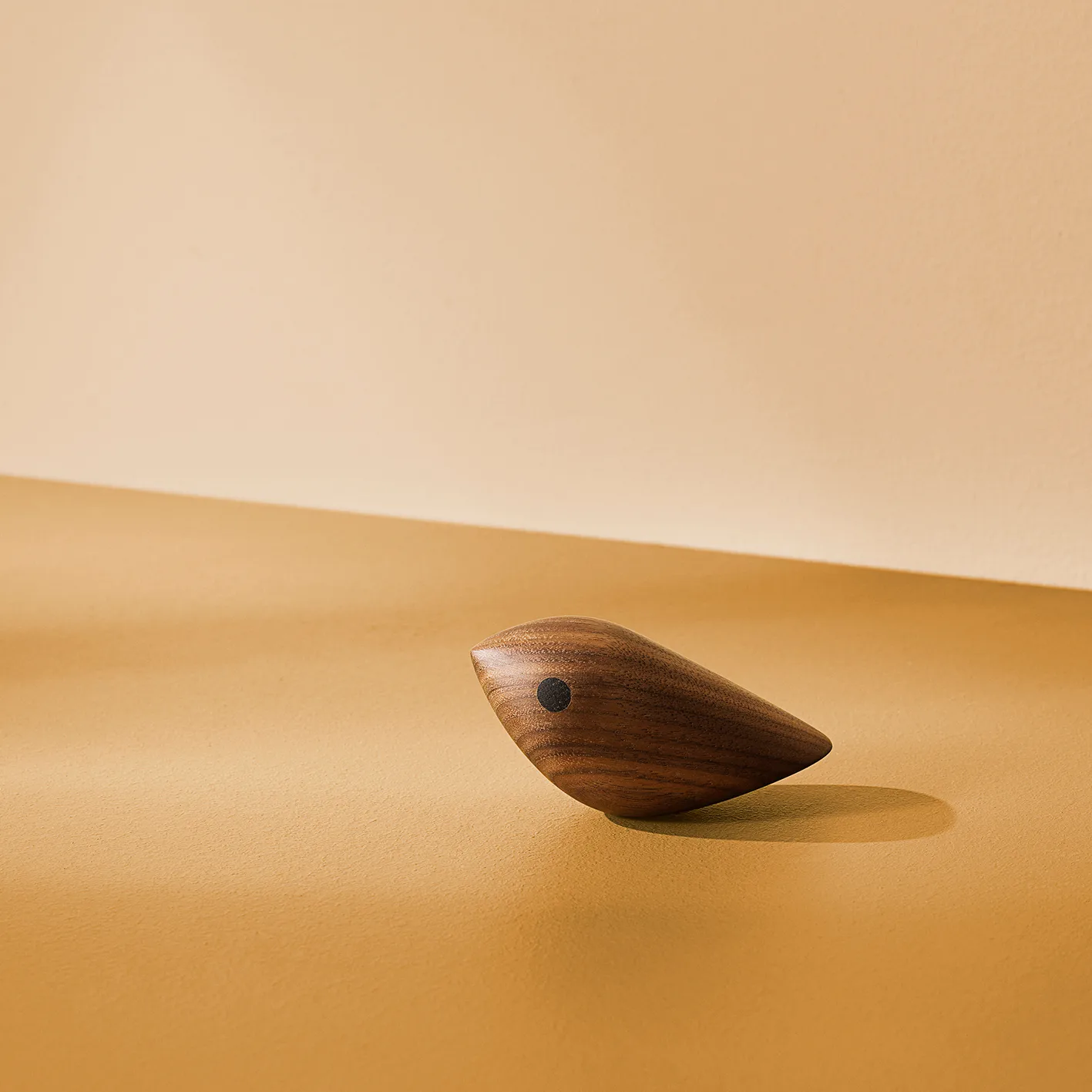 Decoração M Twirling Bird, Walnut Warm Nordic