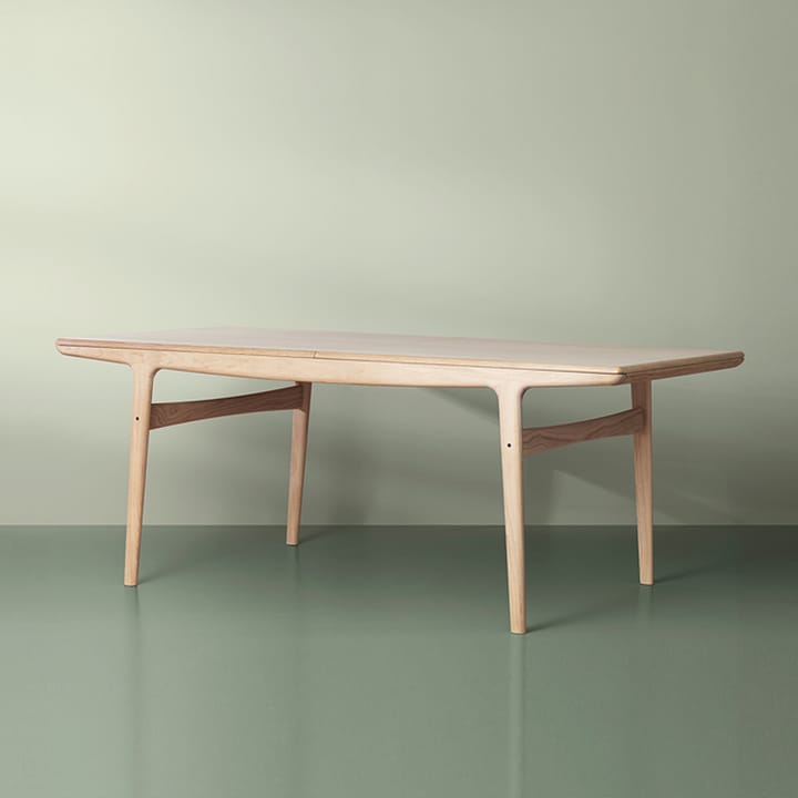 Evermore mesa de jantar , Nogueira verniz, 160 cm Warm Nordic