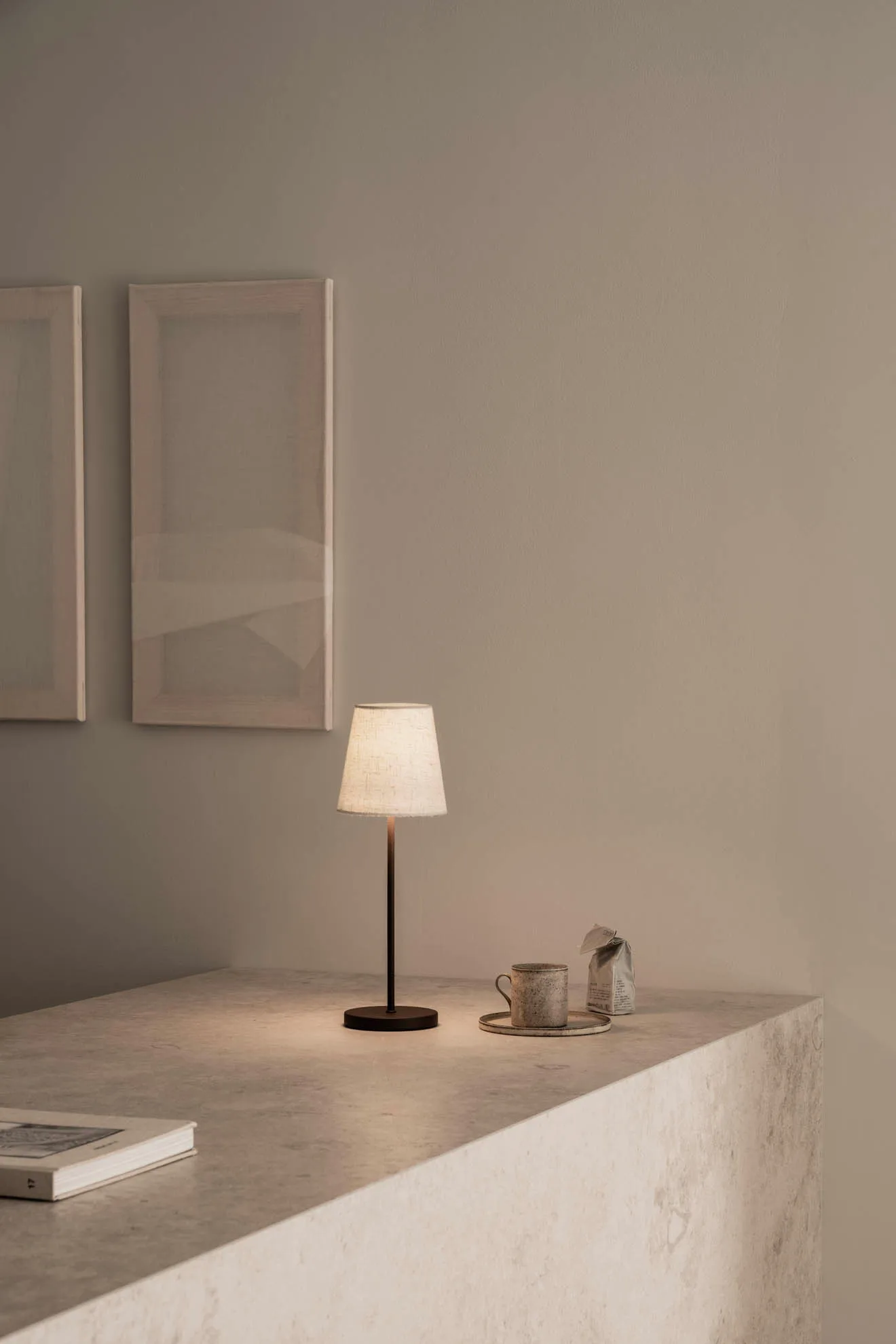 Candeeiro de mesa portátil Tyra Ø14 cm, Coffee Watt & Veke