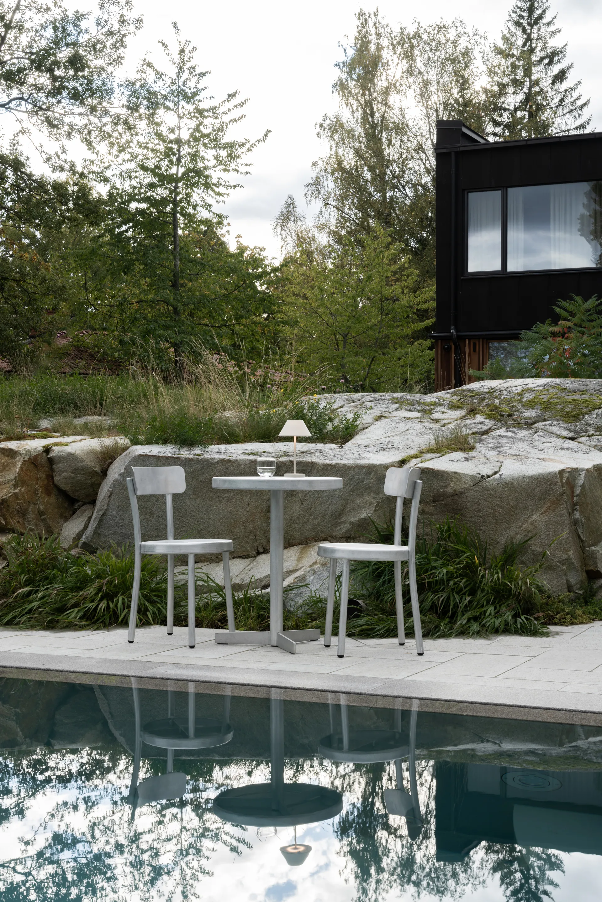 Teya candeeiro de mesa portátil, Offwhite, Ø15x26 cm Watt & Veke