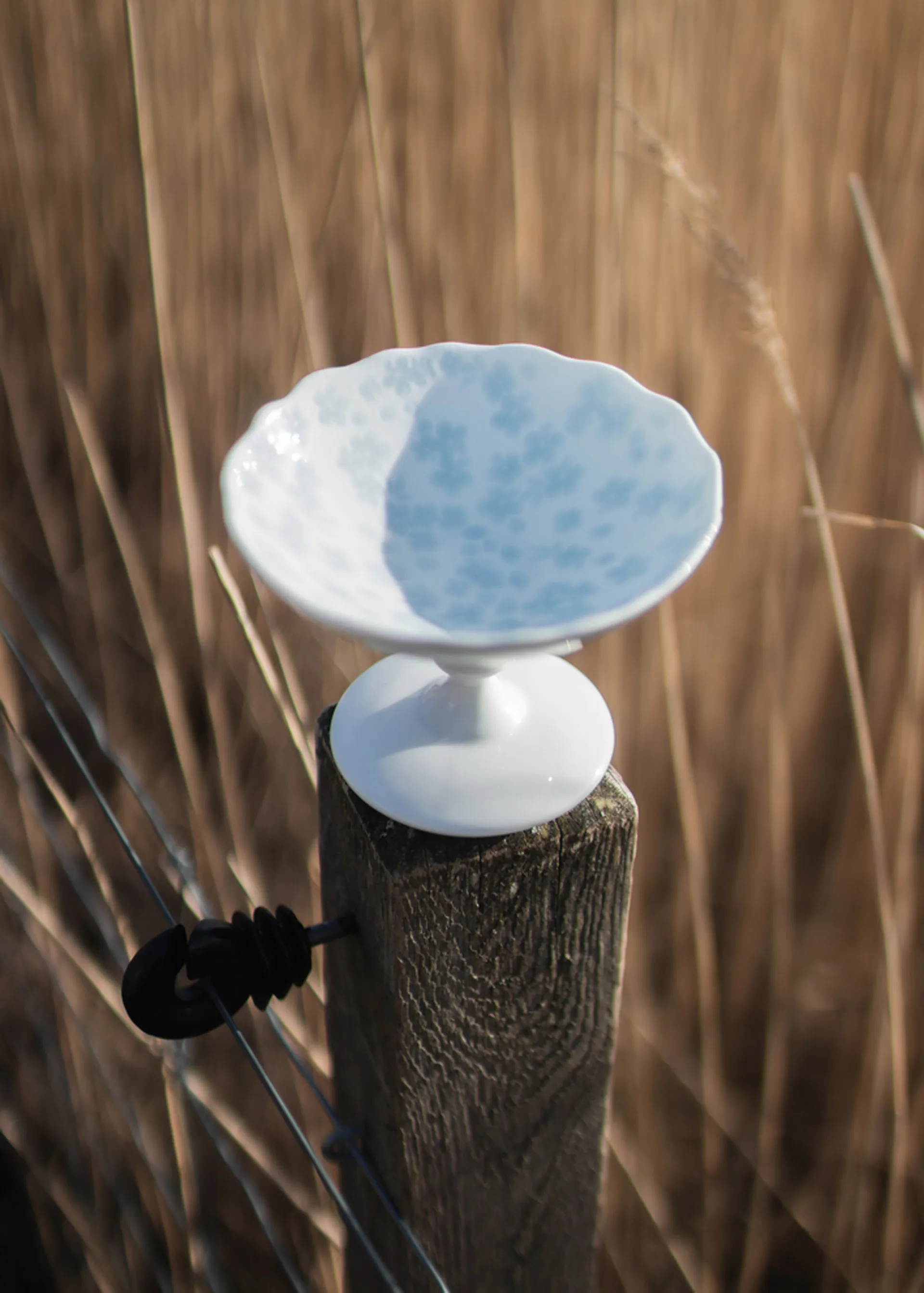 Tigela com pé Slåpeblom Ø12 cm, Azul Wik & Walsøe