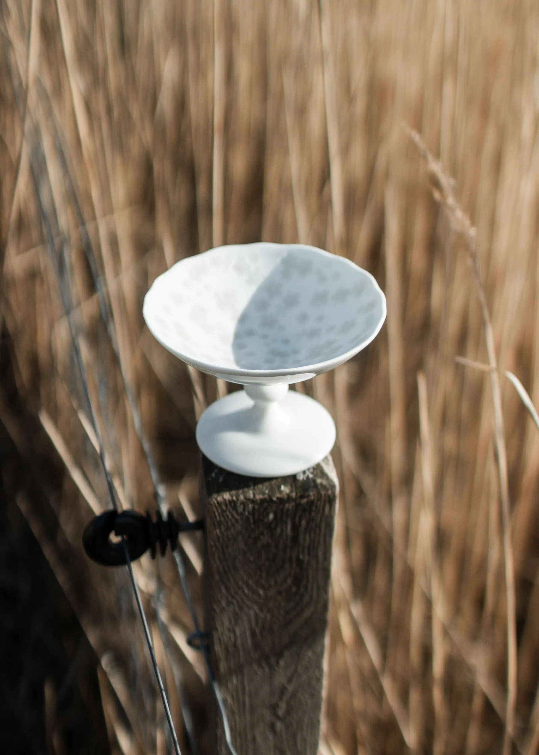 Tigela com pé Slåpeblom Ø12 cm, cinza Wik & Walsøe