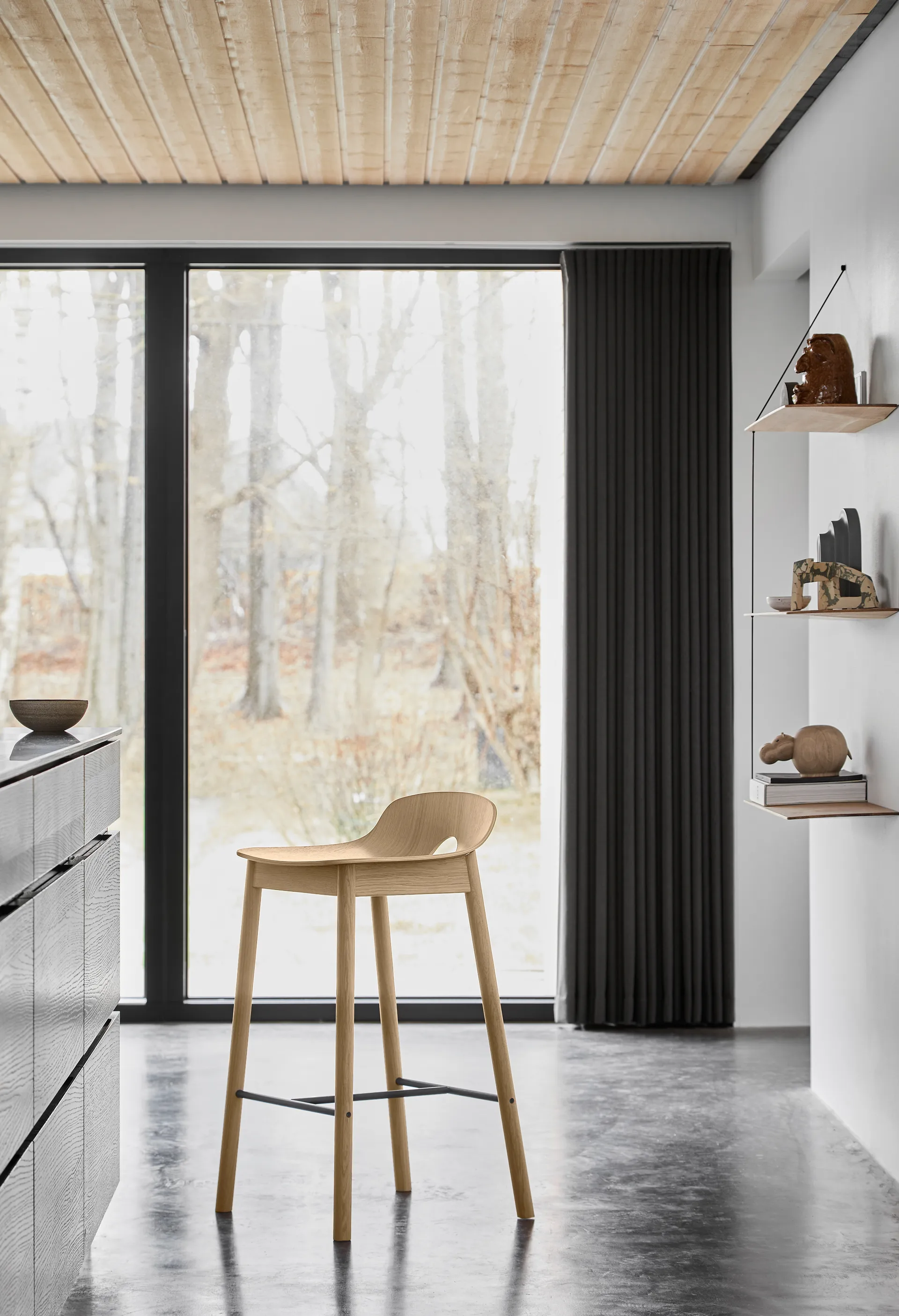 Cadeira bar Mono 65 cm , Carvalho pigmentado branco Woud