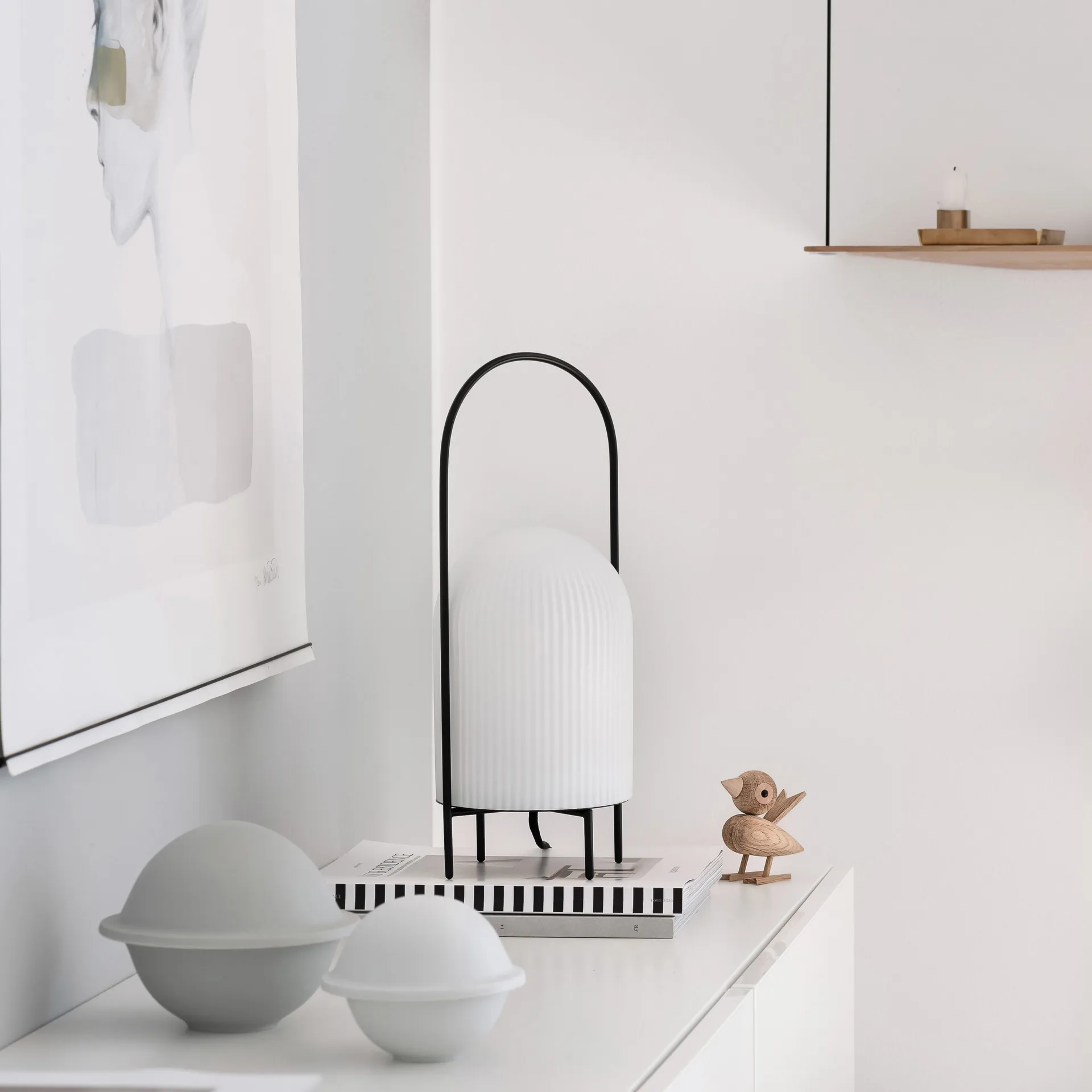 Candeeiro de mesa Ghost, Preto-vidro opala branco Woud
