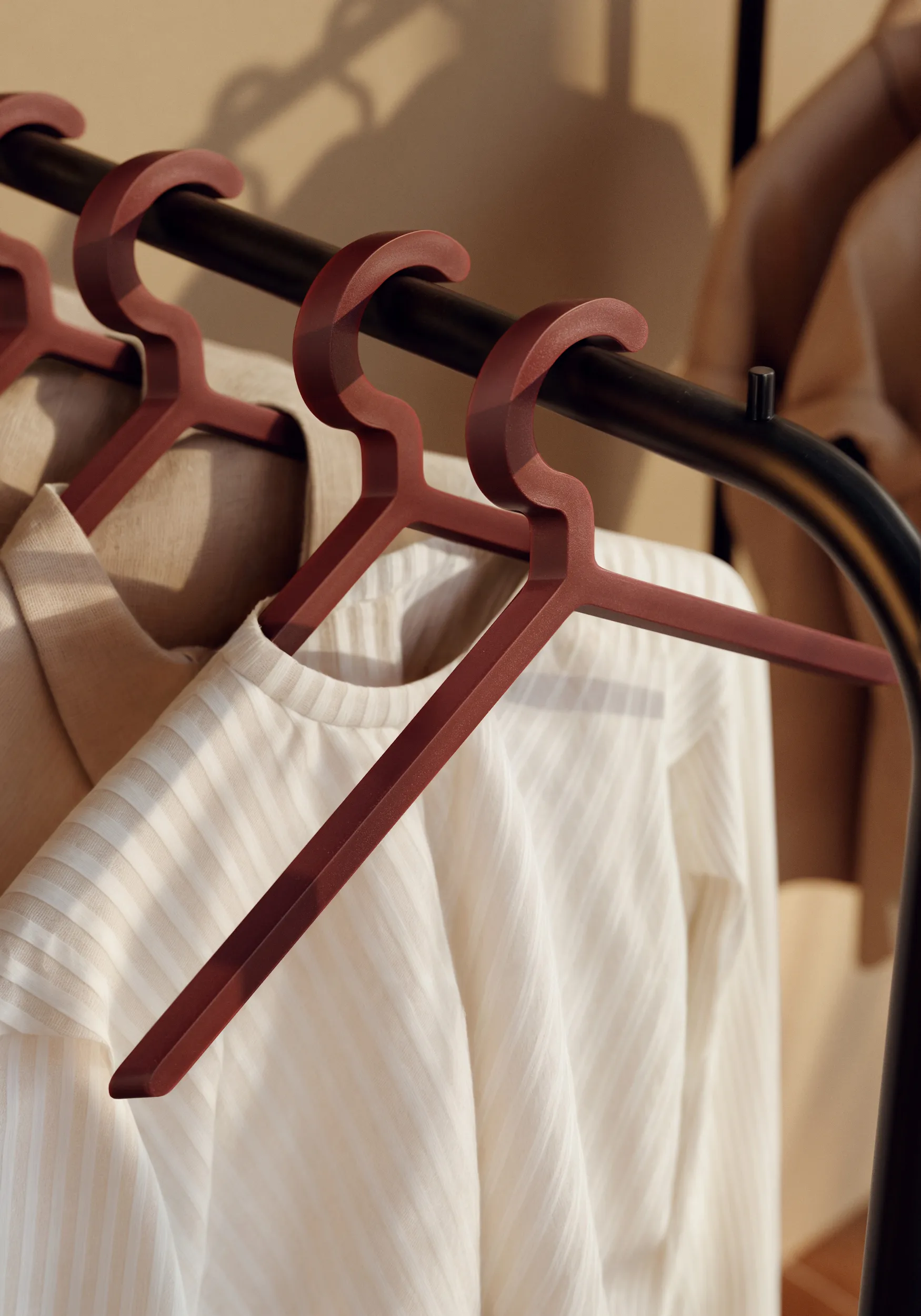 Illusion cabide  3 unidades, Vermelho escuro Woud