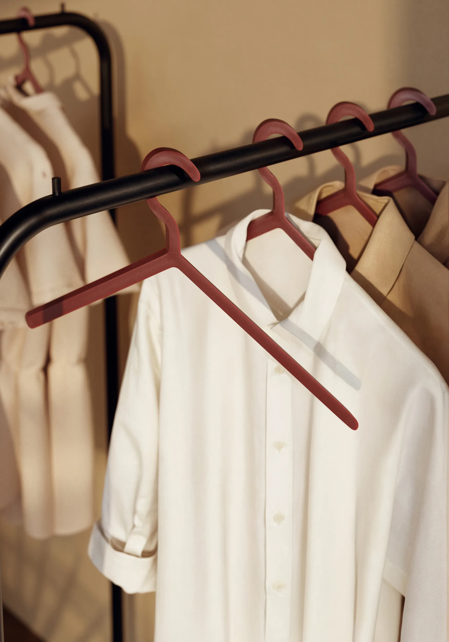 Illusion cabide  3 unidades, Vermelho escuro Woud