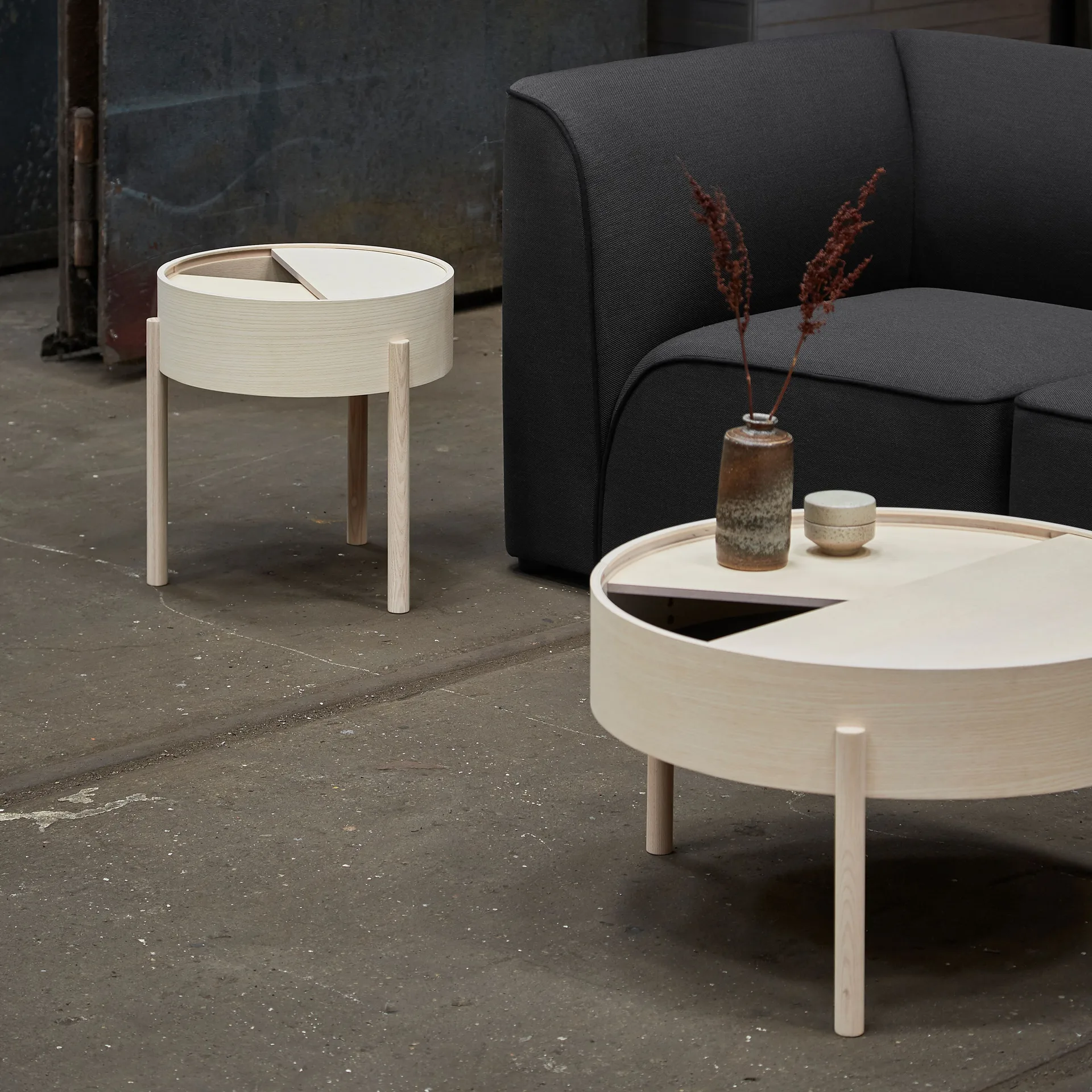 Mesa de apoio Arc, Freixo pigmentado branco Woud