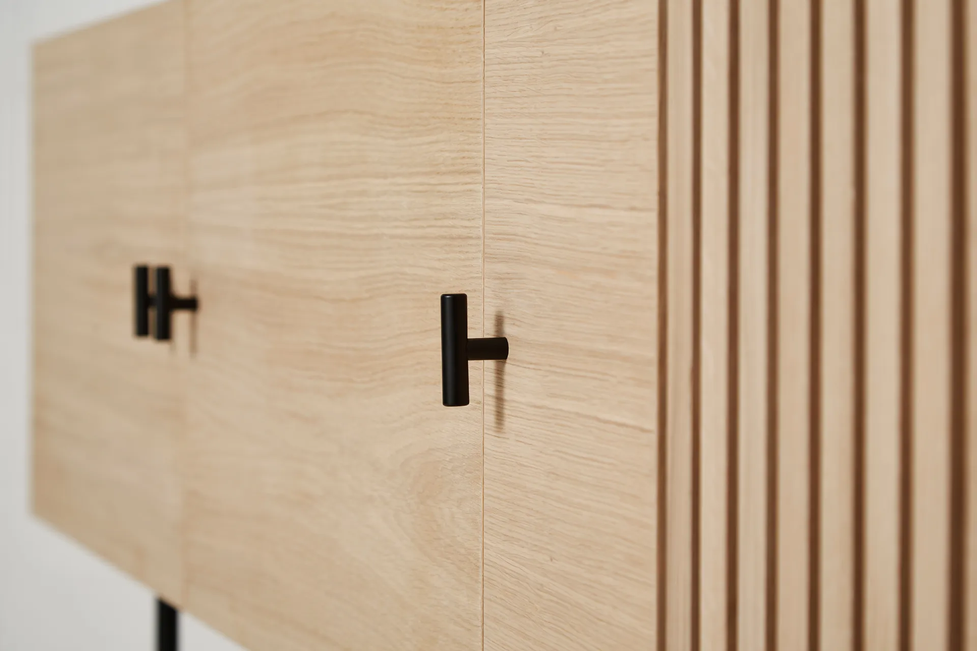 Mesa de apoio Array, 180 cm , Carvalho pigmentado branco Woud