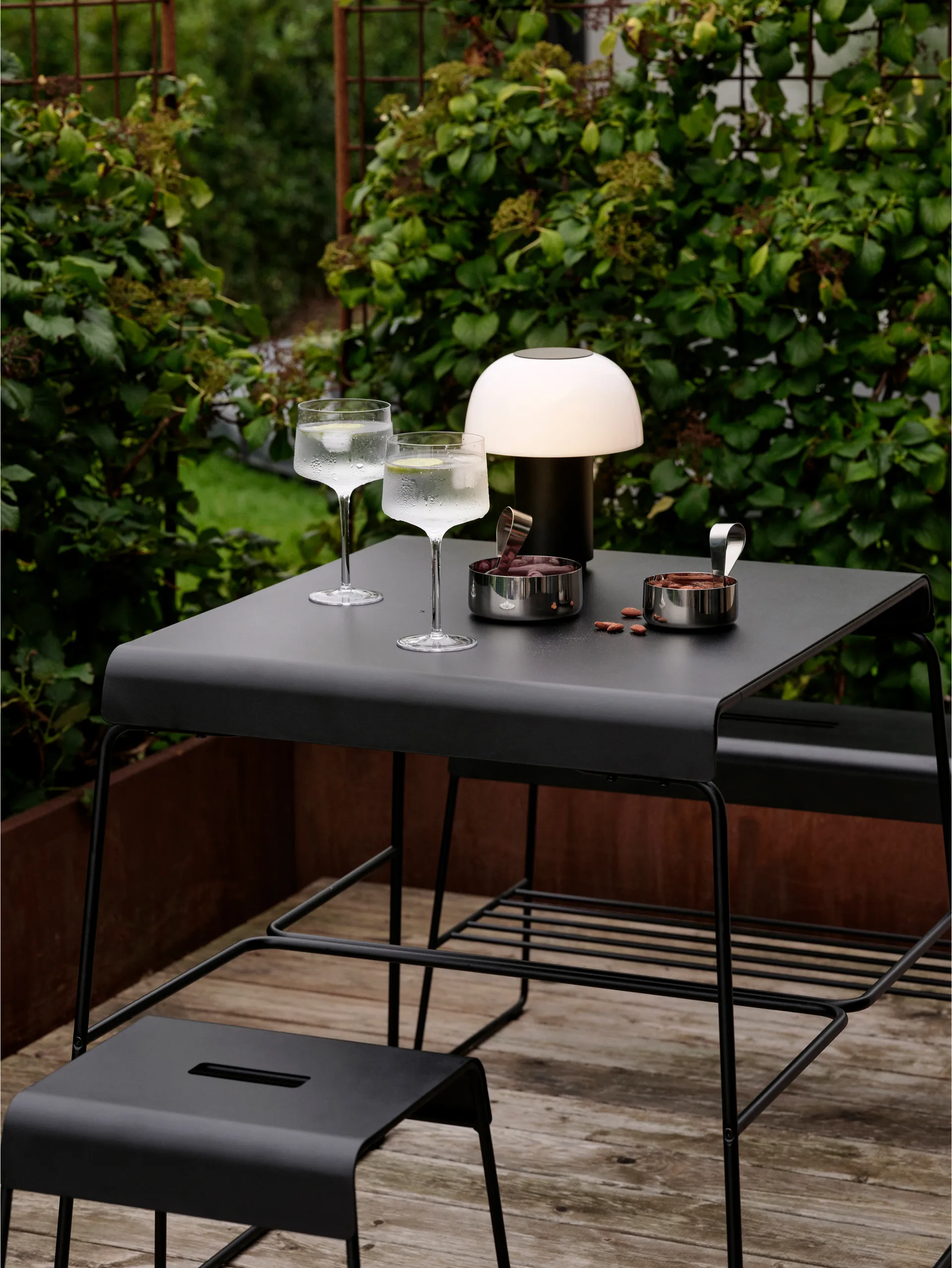 Banco A-stool outdoor 45 cm, Black Zone Denmark