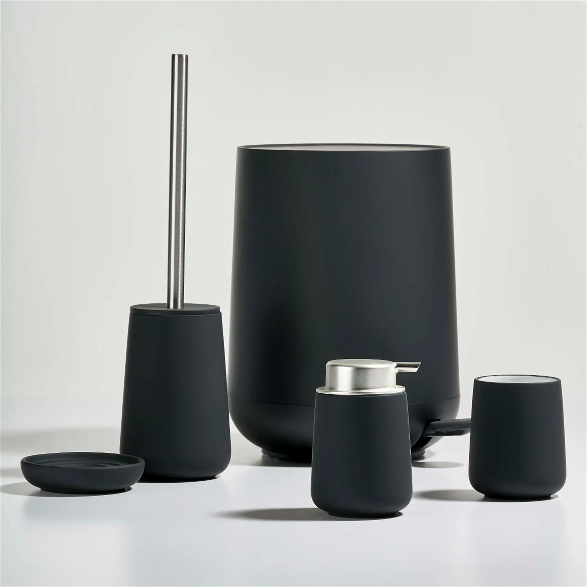 Caixote de lixo com pedal Nova 3 L, preto Zone Denmark