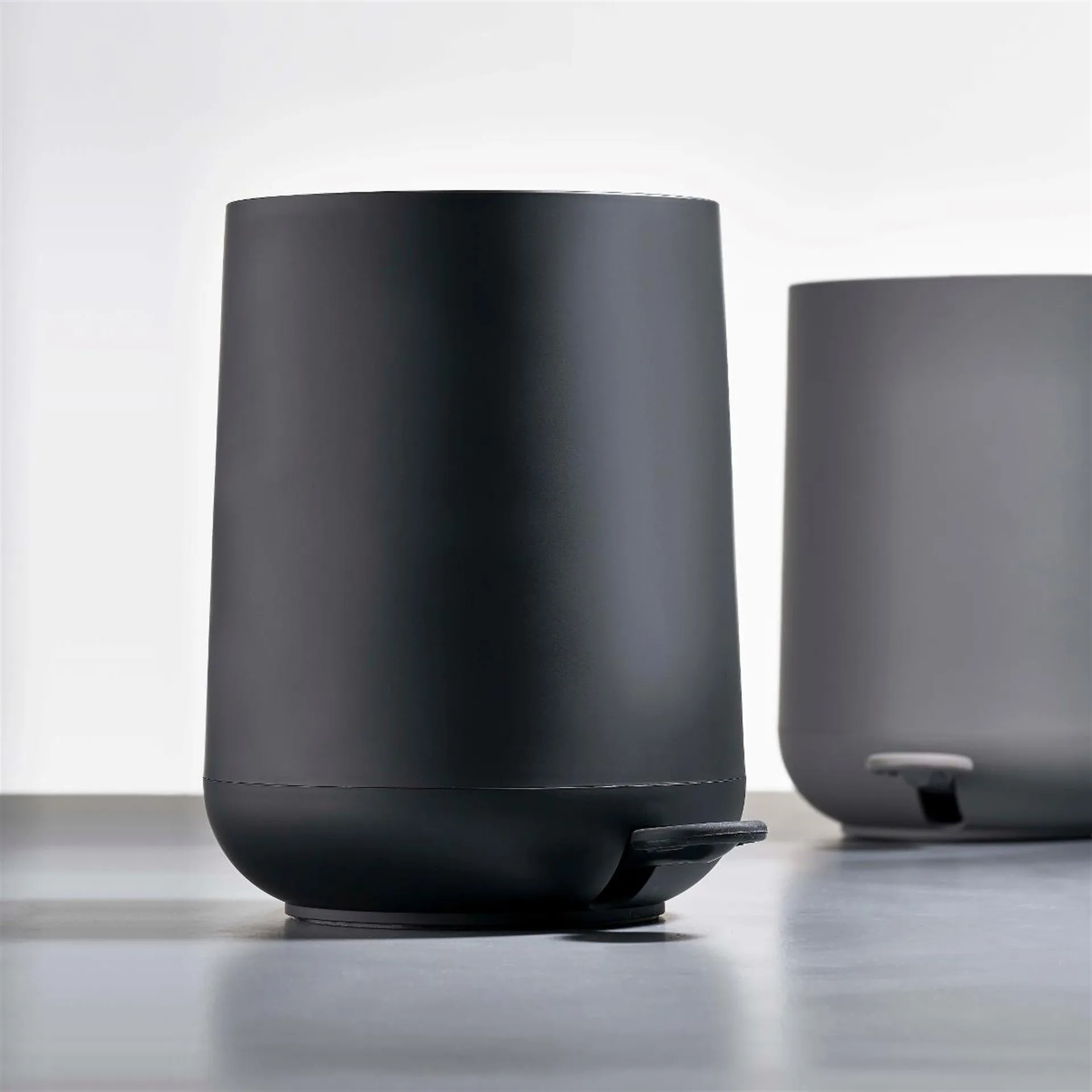 Caixote de lixo com pedal Nova 3 L, preto Zone Denmark