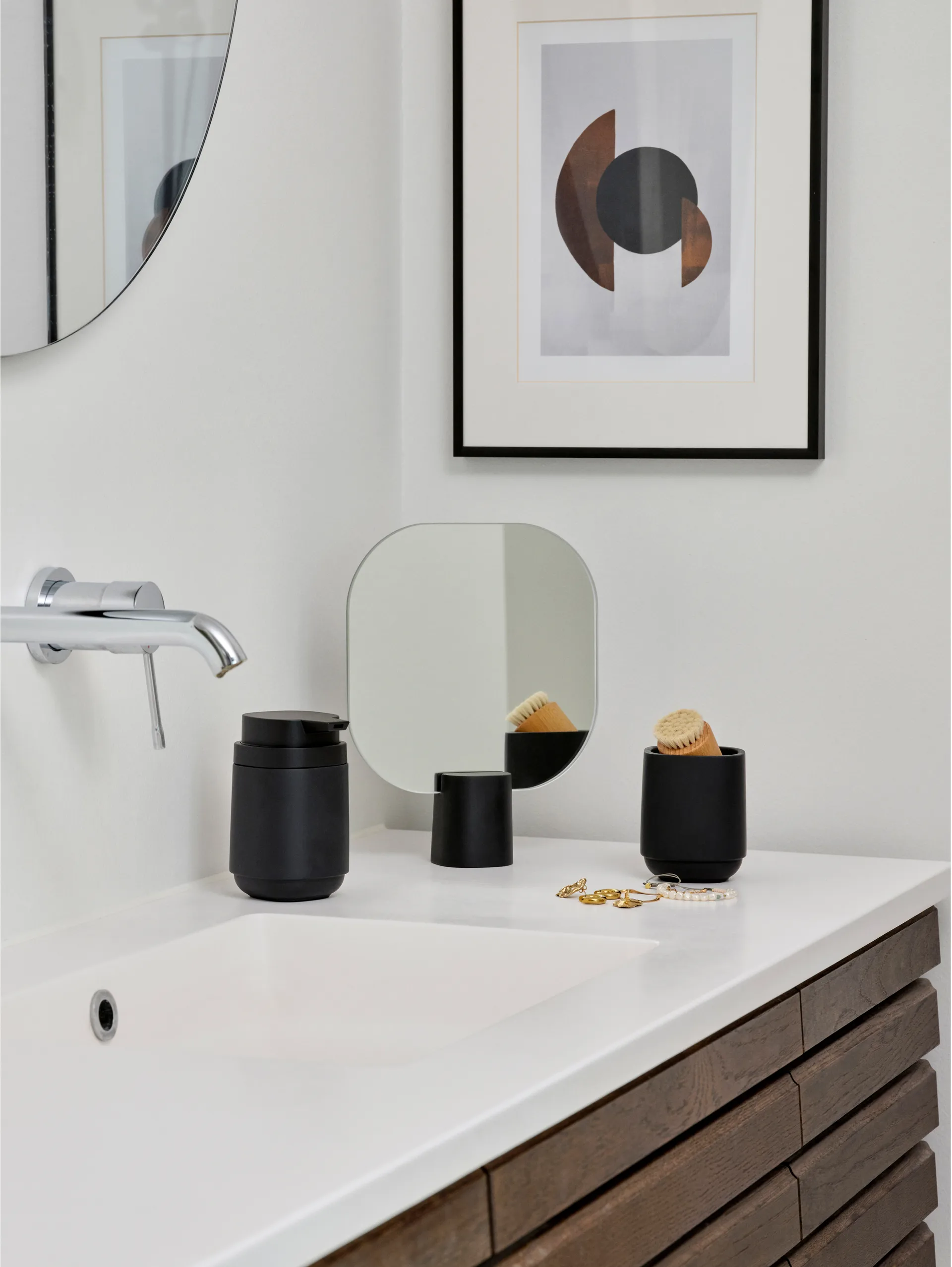 Time espelho de mesa 26,5 cm, Black Zone Denmark