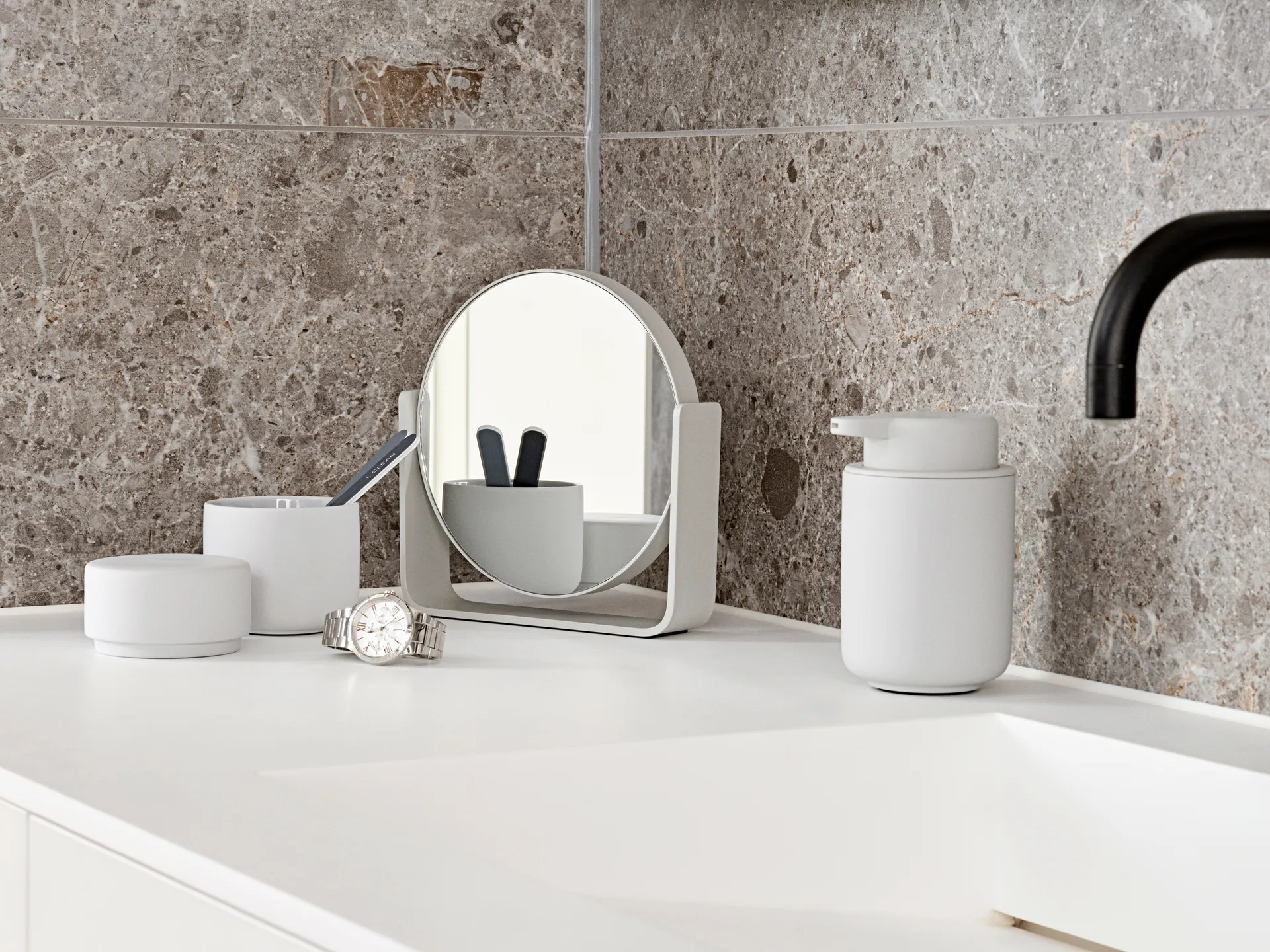 Ume espelho de mesa - 5x aumento 19x19.5 cm, Cinza suave Zone Denmark