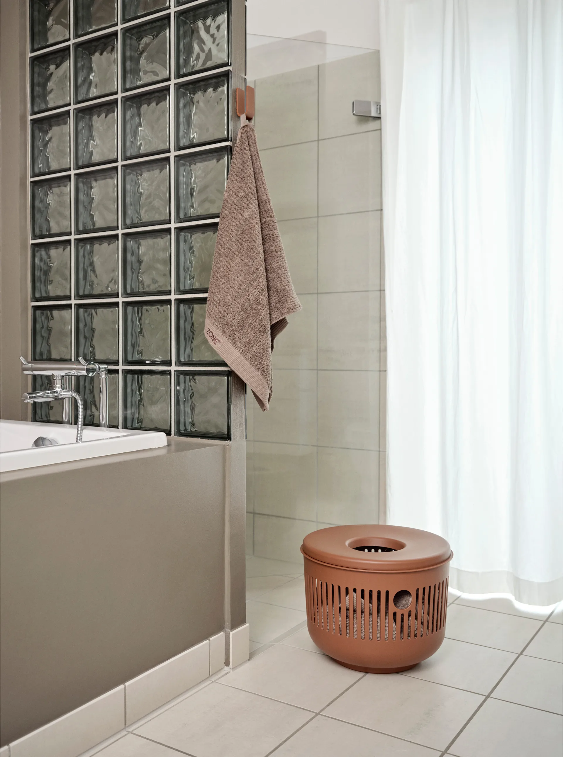 Ume gancho, Terracota Zone Denmark