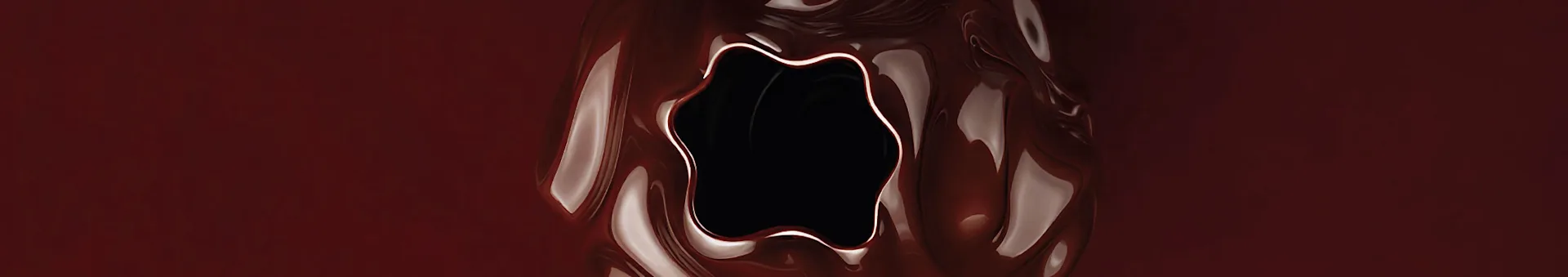 Líquido vermelho escuro brilhante com reflexos em espiral e um vazio preto central irregular.